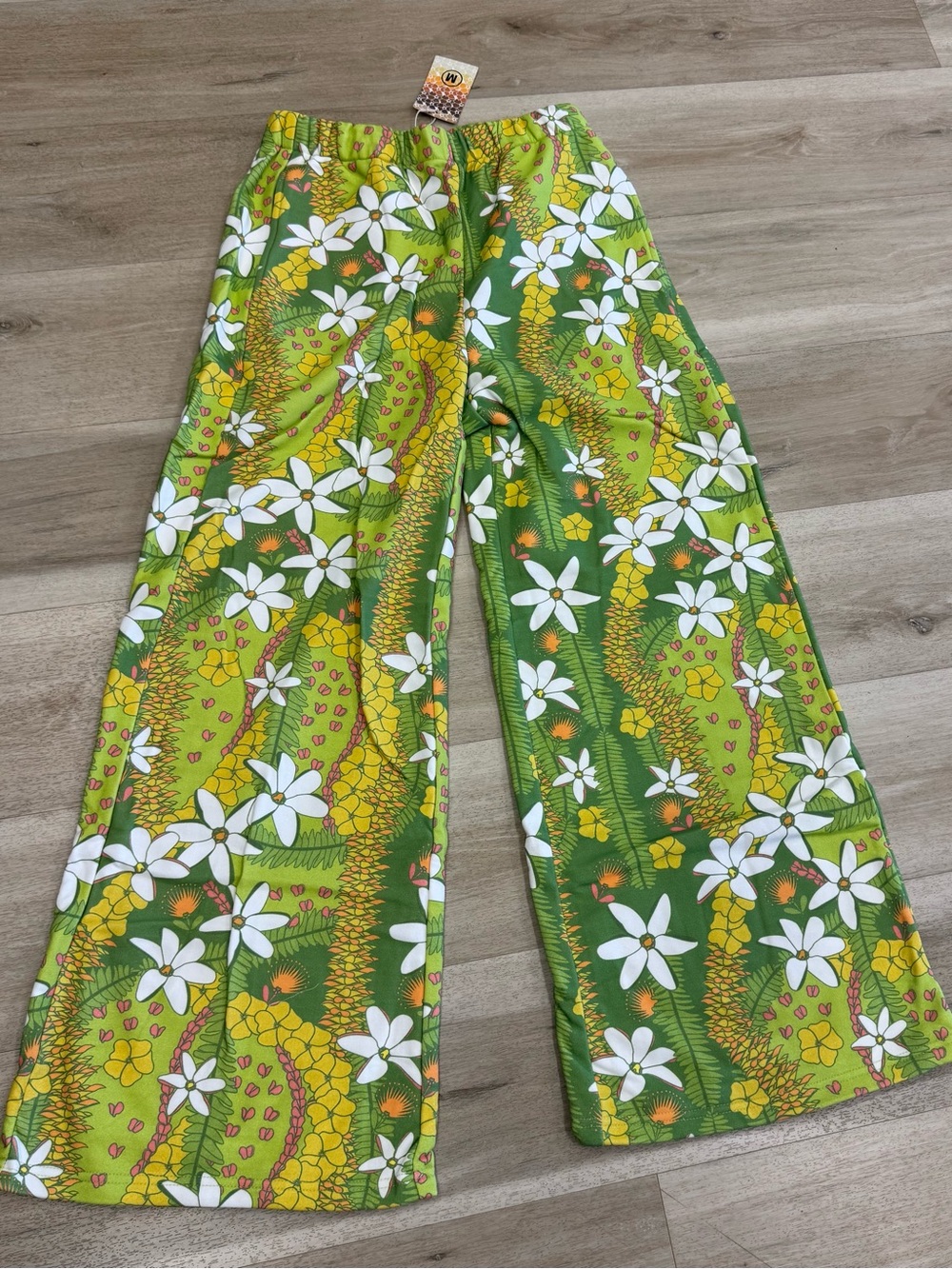 Leikini’s sweat pants Green Floral Wide-Leg Pants